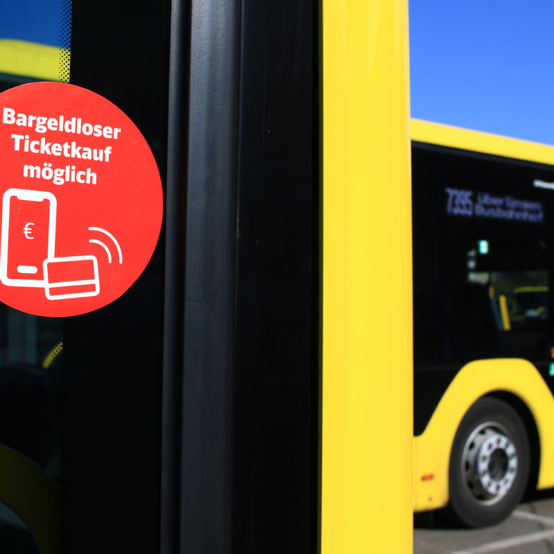 Bargeldlos zahlen in Bussen